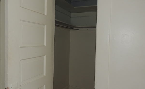 08 Bedroom Closet